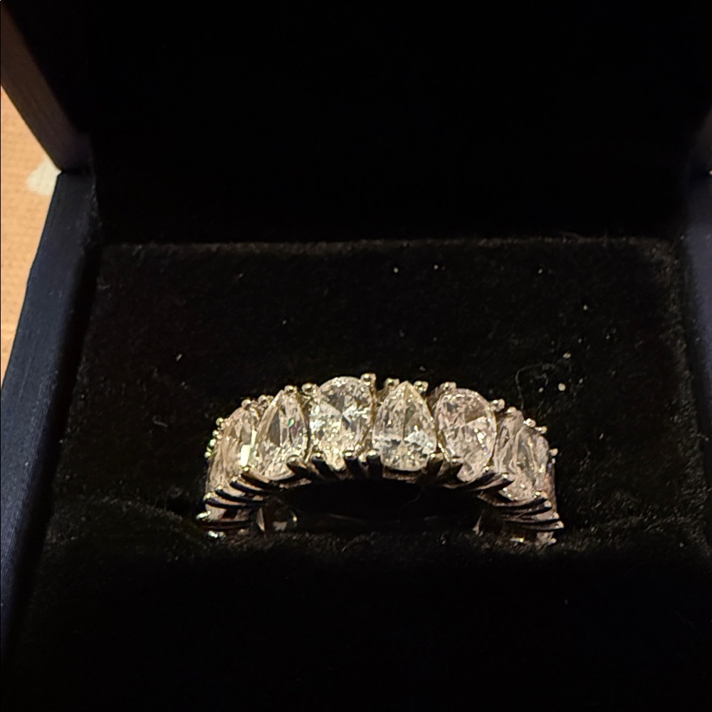 White Sapphire Eternity Tong